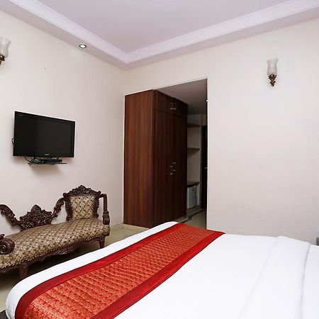 Oyo 5401 Hotel Mid Town New Delhi Exterior foto