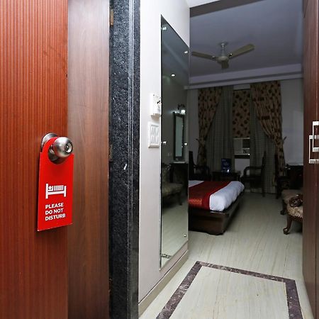 Oyo 5401 Hotel Mid Town New Delhi Exterior foto
